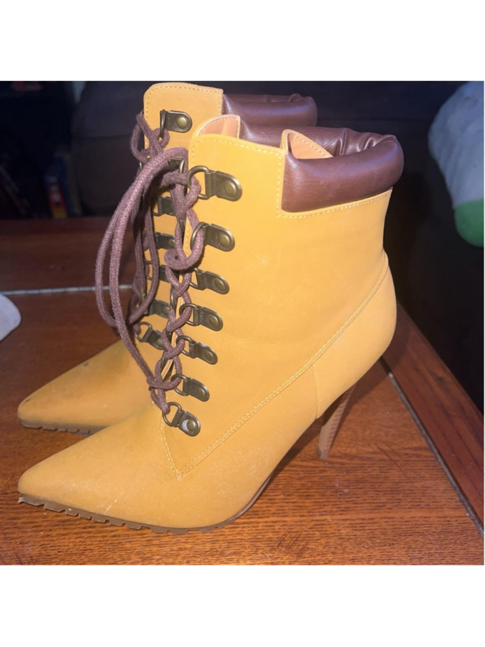 ShoeDazzle Booties Womens Size 8.5 Yellow Ankle Lace Up High Heel Pointed Toe